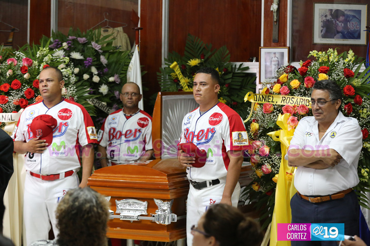 Rinden Guardia de Honor a Noel Areas, ‘Maestro de los Managers nicaragüenses’