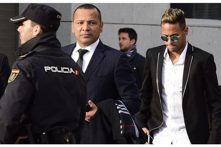 La Fiscalía pide juzgar a Neymar por corrupción