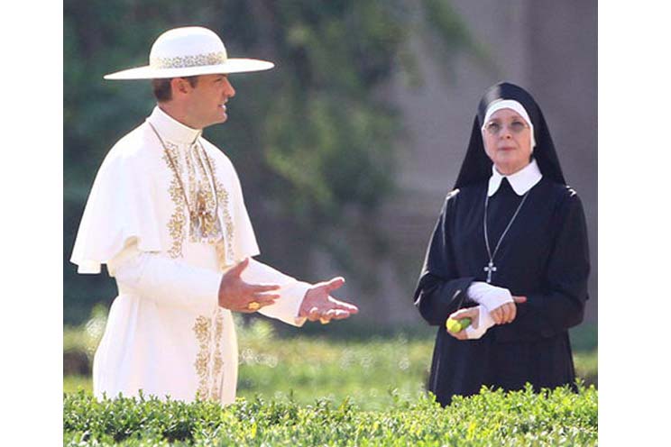Jude Law protagoniza el primer tráiler de 'The Young Pope', la serie de Paolo Sorrentino