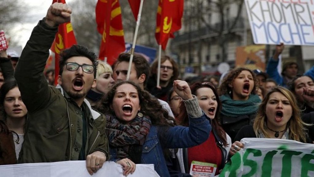 Unos 60 mil manifestantes marchan en París contra plan laboral