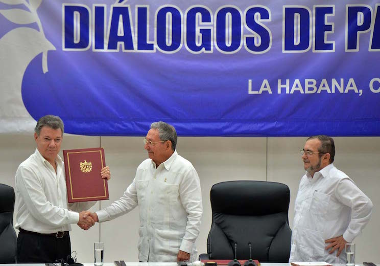 Adiós a la guerra: Gobierno colombiano y FARC-EP firman cese al fuego definitivo