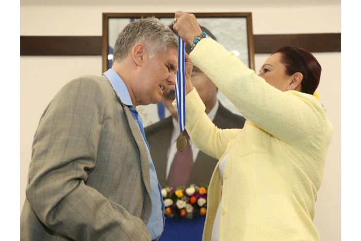 Alcaldía de Managua entrega orden Alexis Argüello a cinco personalidades deportivas