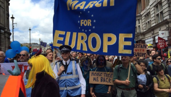 Marcha por Europa congrega a miles de personas contra el brexit