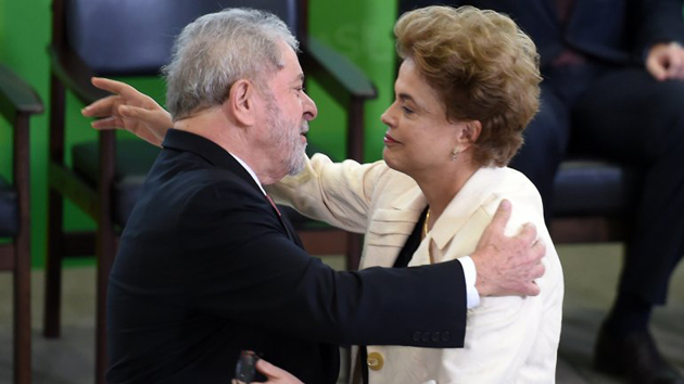 Dilma Rousseff anunció que Lula Da Silva será candidato para las próximas presidenciales
