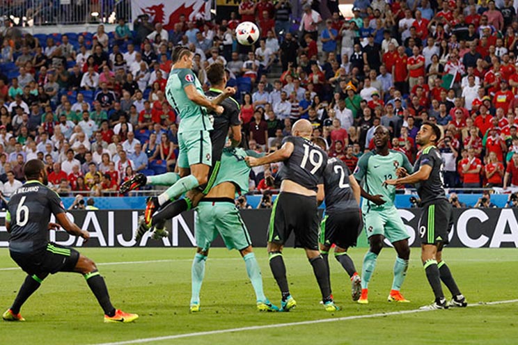 Portugal vence a Gales 2-0 y es el primer finalista de la Eurocopa