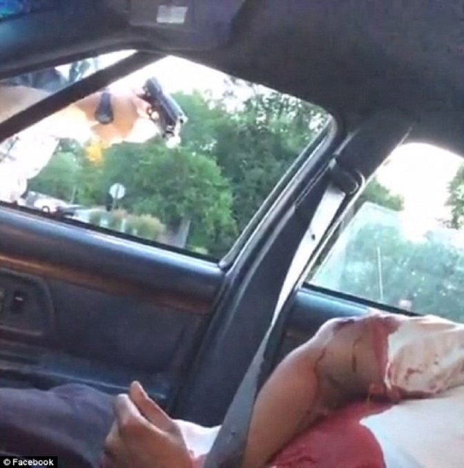 Mujer graba a su novio al ser abatido por policías en Minnesota (VIDEO EXPLÍCITO)