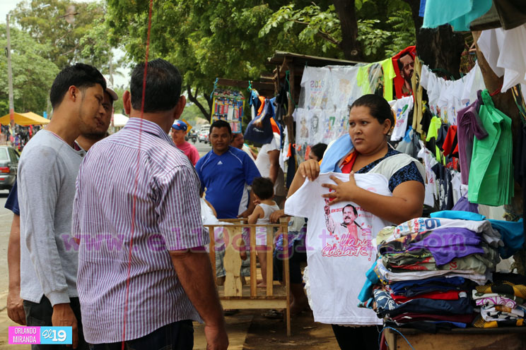 Trabajadores por cuenta propia entusiasmados con venta de accesorios alusivos al 37/19  