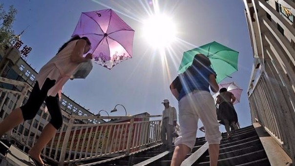 China mantiene alerta naranja por intensa ola de calor que ha provocado 19 muertos