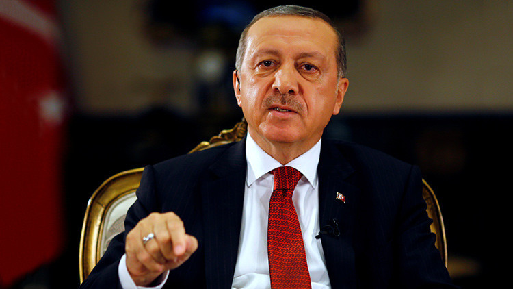 Turquía acusa a Occidente de apoyar a golpistas