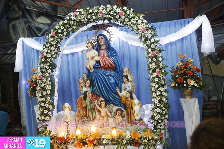 Familias de Managua celebran a María de los Ángeles