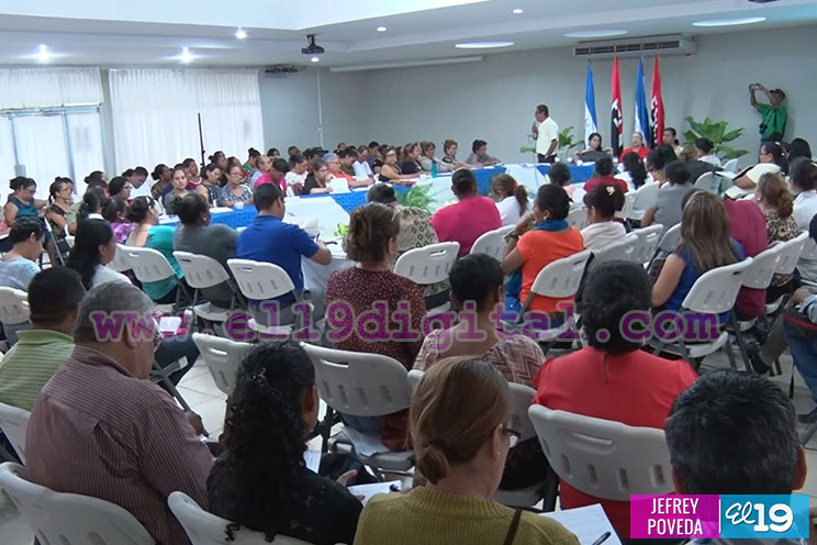 Consejería de las comunidades educativas se reúnen para evaluar y planificar ruta de educación en valores