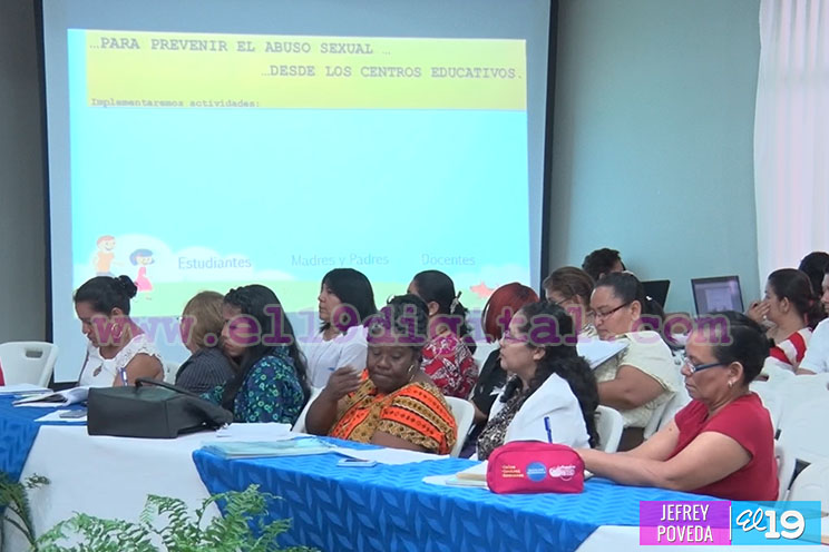 Consejería de las comunidades educativas se reúnen para evaluar y planificar ruta de educación en valores