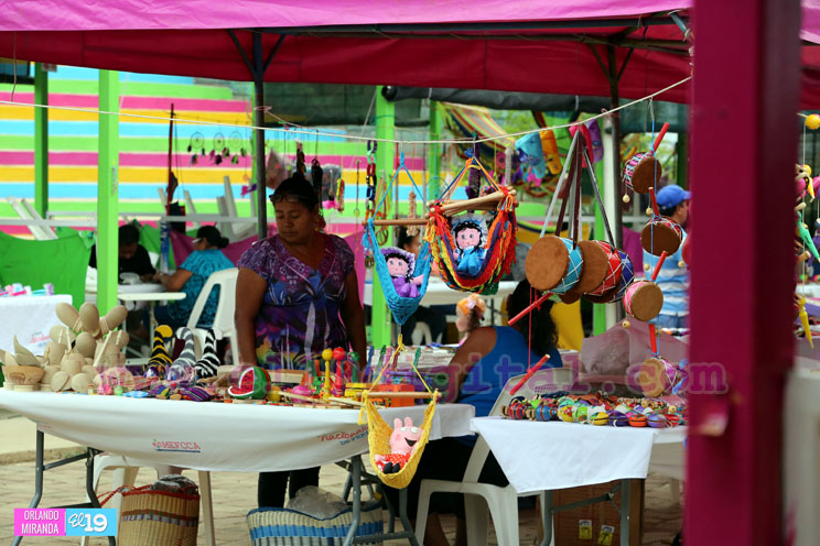 Parque de Ferias mantiene sus puertas abiertas con una variada oferta de productos
