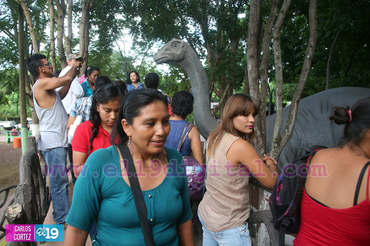Familias disfrutan de atractivo Parque Saurio en el municipio de Nindirí