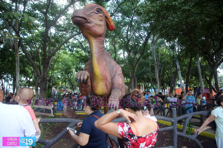 Familias disfrutan de atractivo Parque Saurio en el municipio de Nindirí