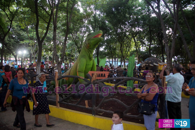 Familias disfrutan de atractivo Parque Saurio en el municipio de Nindirí