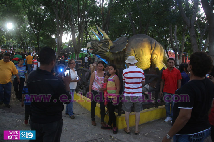 Familias disfrutan de atractivo Parque Saurio en el municipio de Nindirí