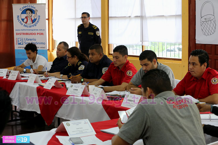 Cuerpos de bomberos se capacitan para atender mejor los incidentes