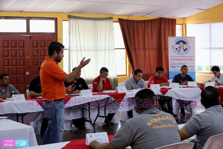 Cuerpos de bomberos se capacitan para atender mejor los incidentes
