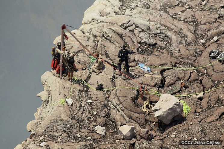 Equipo de Sam Cossman creará una página web con mapas interactivos sobre el volcán Masaya