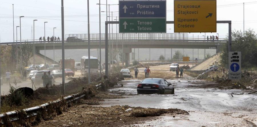 21 muertos tras letal tormenta en Macedonia