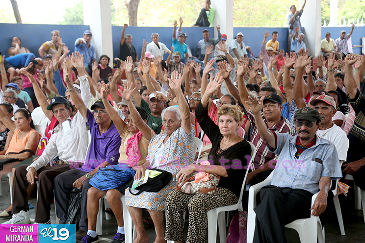Comisión Nacional del Adulto Mayor revisa avances en la atención integral de sus necesidades