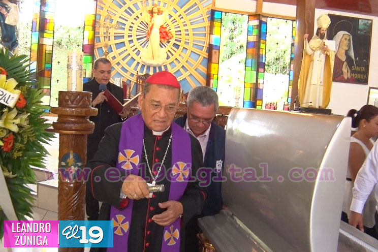 Cardenal Obando pide por el descanso eterno de Monseñor Benito Pittito La Bella