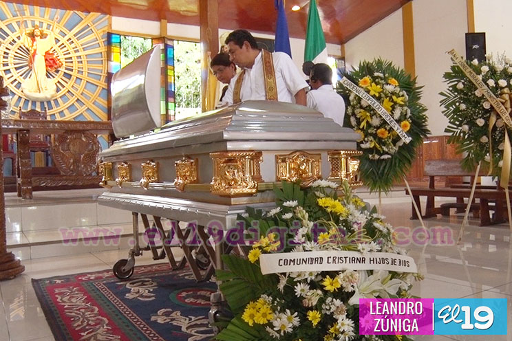 Cardenal Obando pide por el descanso eterno de Monseñor Benito Pittito La Bella