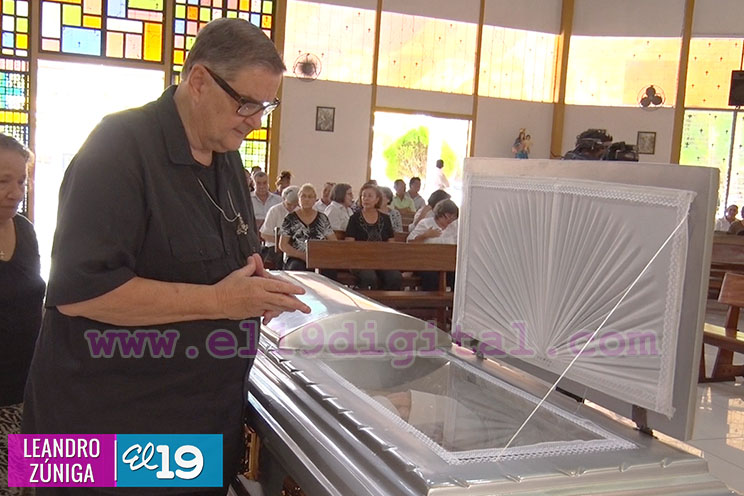 Cardenal Obando pide por el descanso eterno de Monseñor Benito Pittito La Bella