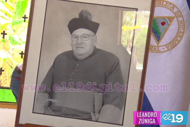 Cardenal Obando pide por el descanso eterno de Monseñor Benito Pittito La Bella