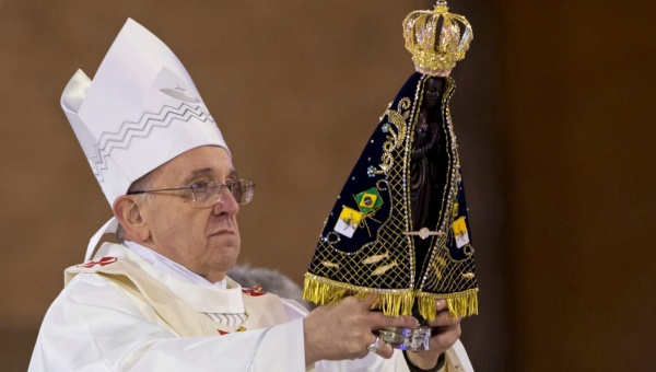 Papa Francisco pide oraciones por Brasil tras golpe de Estado
