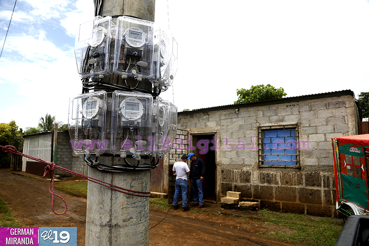 Comunidad Anexo al Chaparral ya tiene energía eléctrica