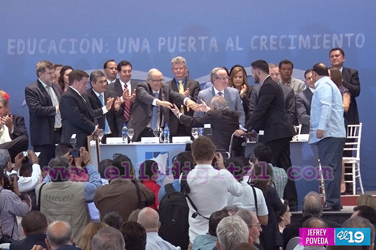 Reconocen la labor del empresario en el país y la región