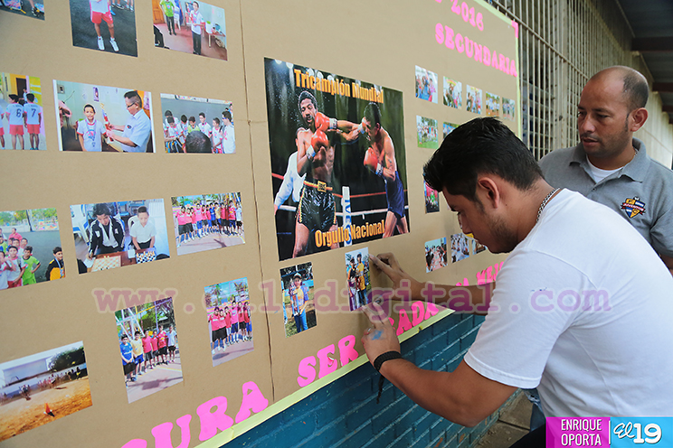 Estudiantes del Colegio Salvador Mendieta honran a la patria con remozamiento de las instalaciones