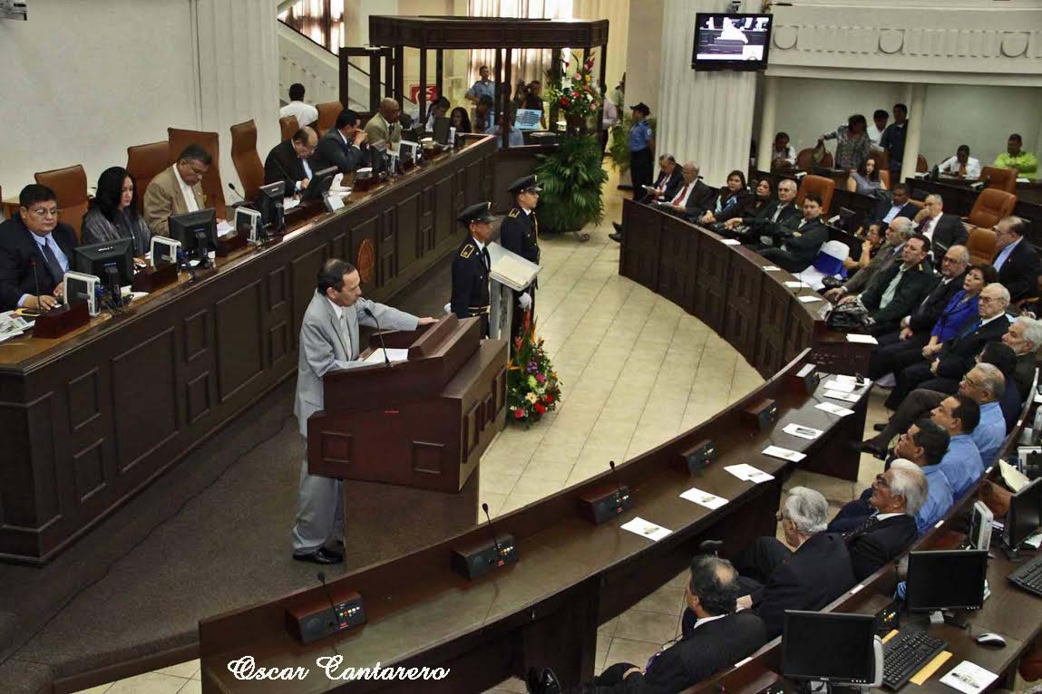 Presidente la Asamblea Nacional de Ecuador da su pésame ante partida física del compañero René Núñez