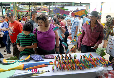 Gobierno extiende Feria de la Economía Familiar