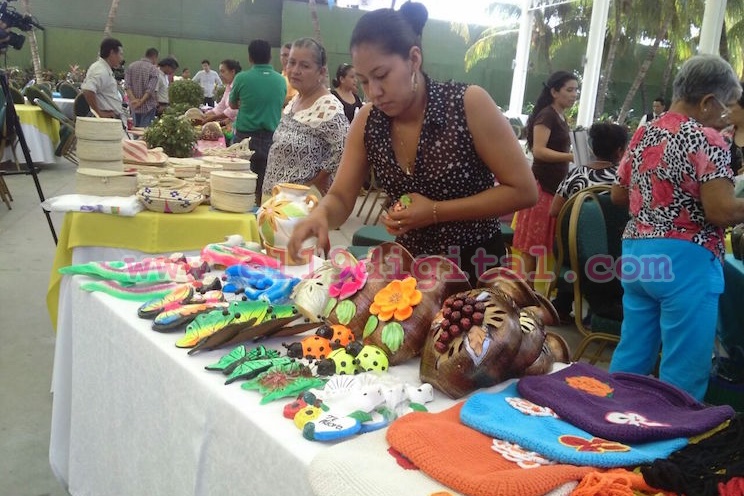 Buscan mejorar rutas de comercialización de las artesanías