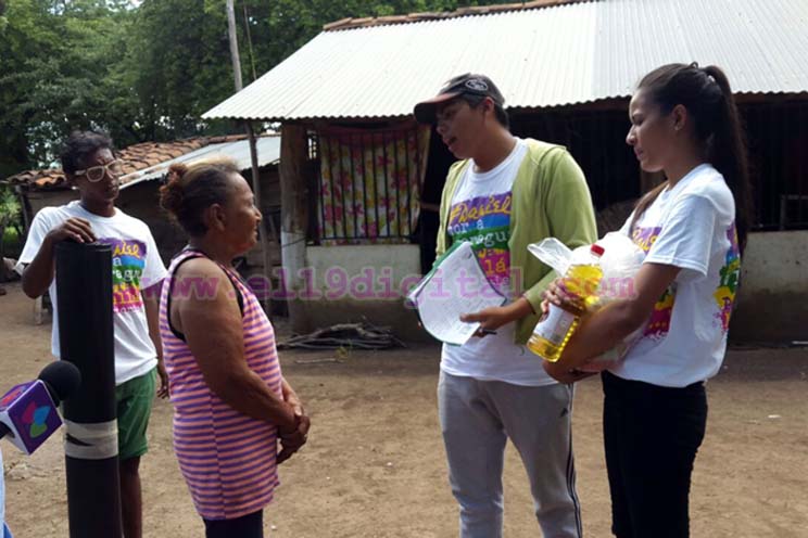 Alimentos y materiales para la construcción de refugios es entregado a familias de Momotombo