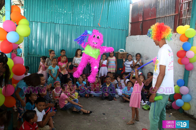 Niños alaban a Dios y disfrutan de mañana recreativa