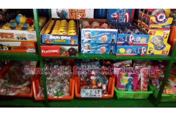 Ambiente decembrino en el mercado oriental