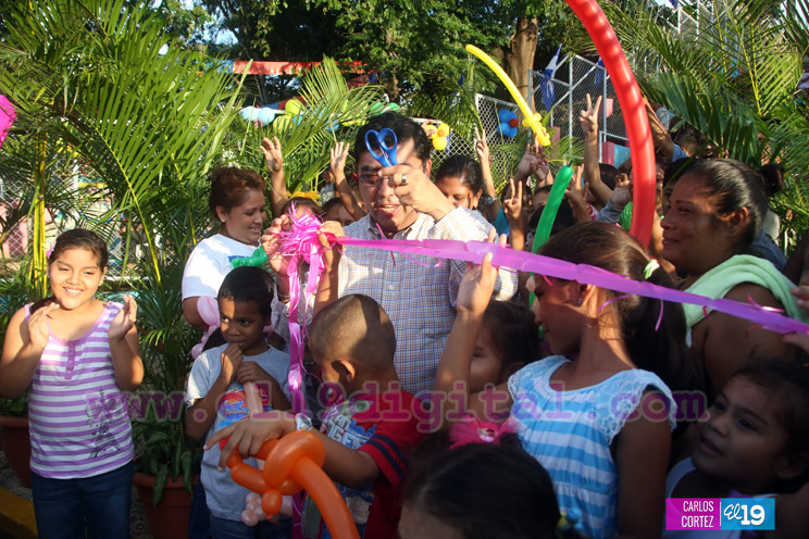 Niños del barrio Eduardo Flores disfrutan de su nuevo espacio de recreación