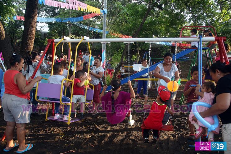 Niños del barrio Eduardo Flores disfrutan de su nuevo espacio de recreación