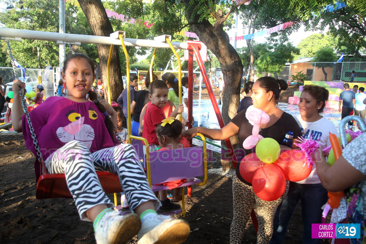 Niños del barrio Eduardo Flores disfrutan de su nuevo espacio de recreación
