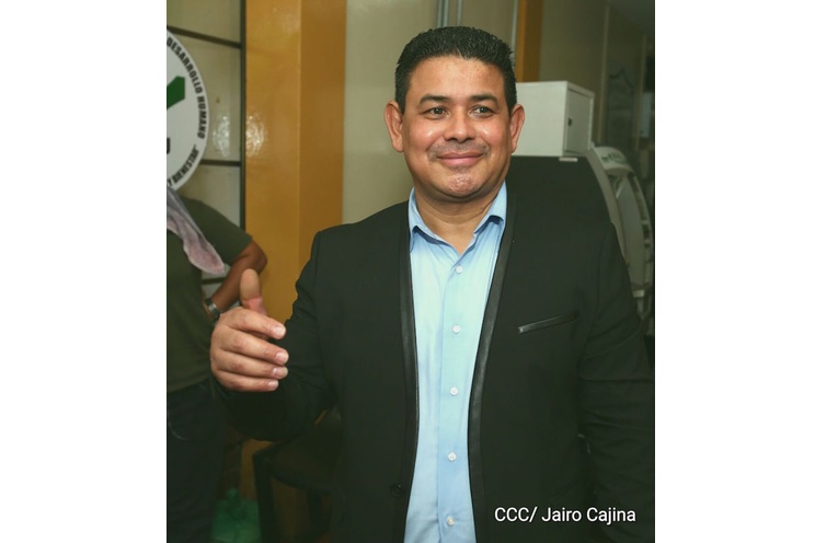 Pastor Marenco llama al pueblo a continuar asistiendo a los centros de votación