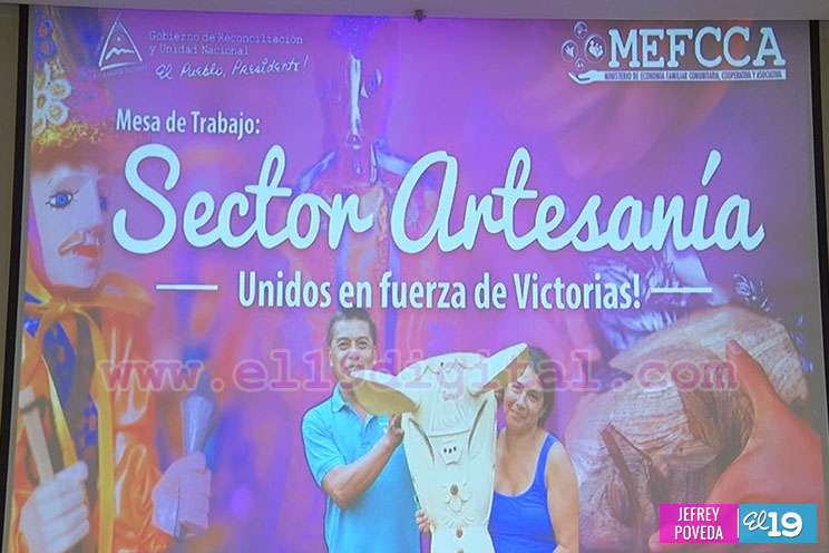 Artesanas participan en Mesa de Trabajo para seguir creciendo, innovando y abrir más mercado