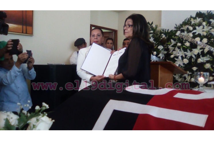 Entregan Orden Municipal "Ciudad de Managua" a familiares de Roberto Sánchez Ramírez
