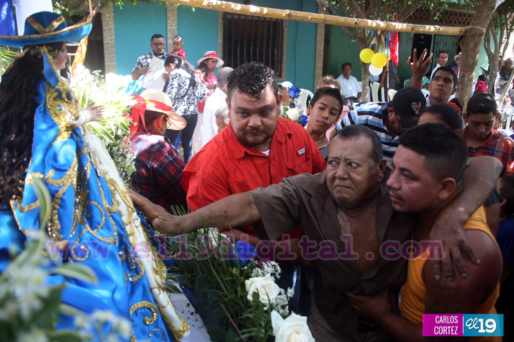 Familias acompañan a la Virgen del Hato en su recorrido por El Viejo - El 19 Digital