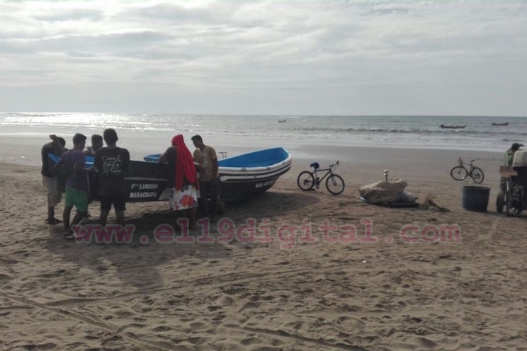 Leoneses evacuan playas del pacifico ante la posible ocurrencia de un tsunami