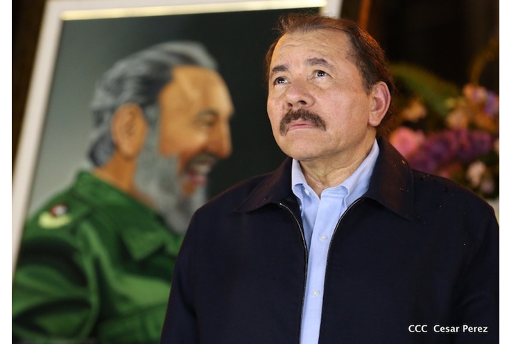 Comandante Daniel y Compañera Rosario rinden honores a Fidel en la Plaza de la Revolución