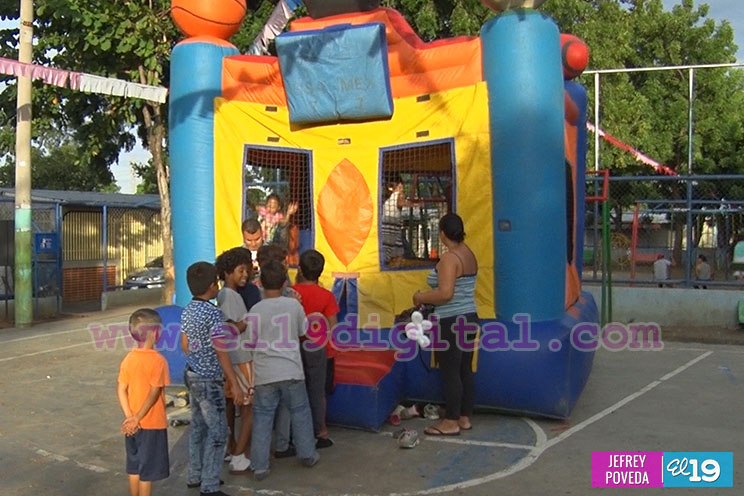 Familias disfrutan de una tarde recreativa en barrio Pedro Joaquín Chamorro